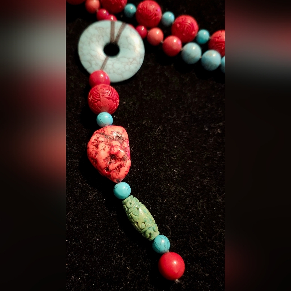 Vintage Turquoise Dyed Howlite & Oriental Carved Faux Cinnabar Beaded Necklace - Picture 6 of 6